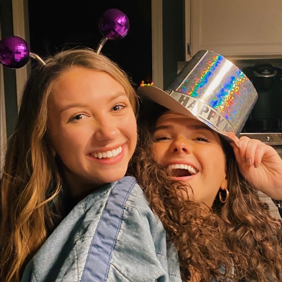 Meet your Posher, Julia - Picture 1 of 1